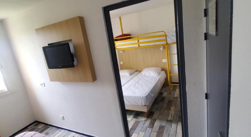 Image of Standard Family Room 0