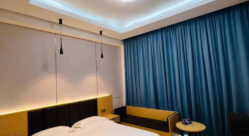 Times Mansion king size standard room