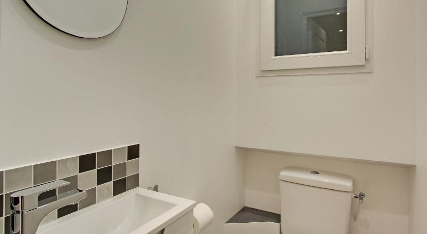Pick A Flat's in Champs Elysees - Rue Percier photo