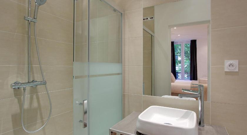 Pick A Flat's in Champs Elysees - Rue Percier photo
