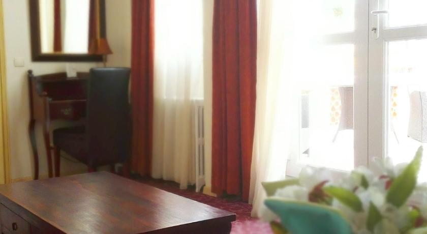 Image of Master Suite with Terrace 0