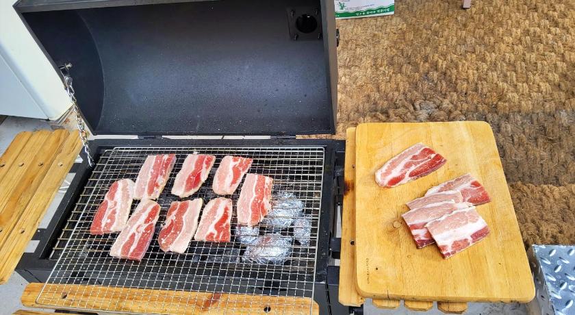 ヤンヤン U&I Pension 4つ星 シングルルーム プール