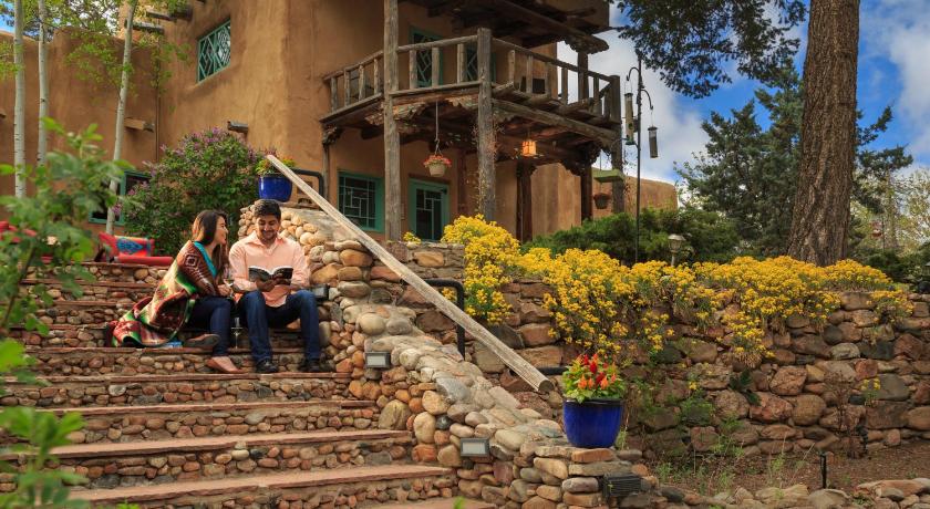 Inn of the Turquoise Bear photo