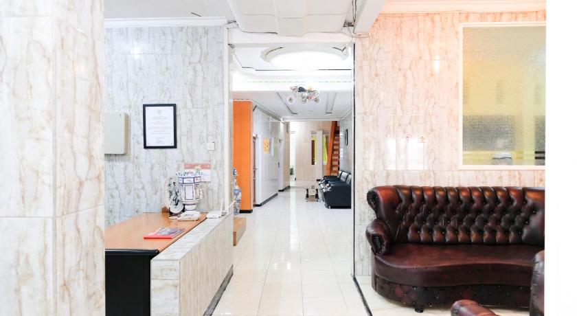 Urbanview Hotel Mawar Sharon near Alun Alun Batu – Malang, MO