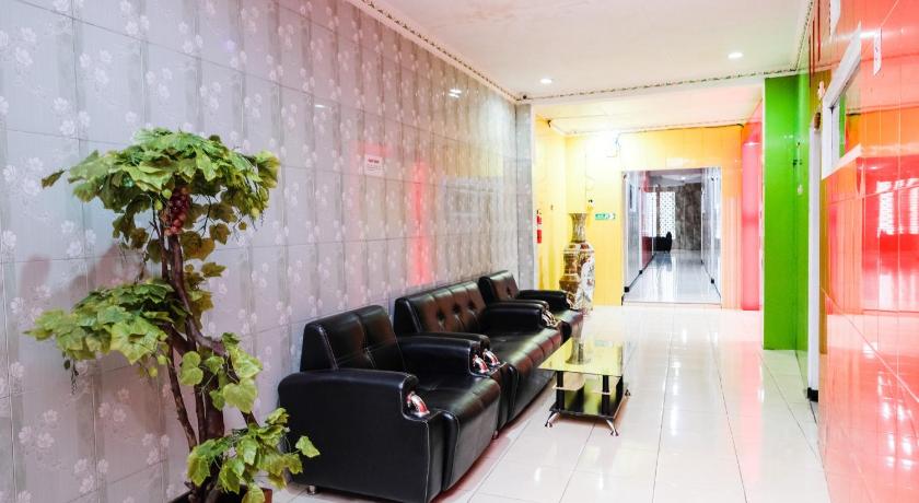 Urbanview Hotel Mawar Sharon near Alun Alun Batu – Malang, MO