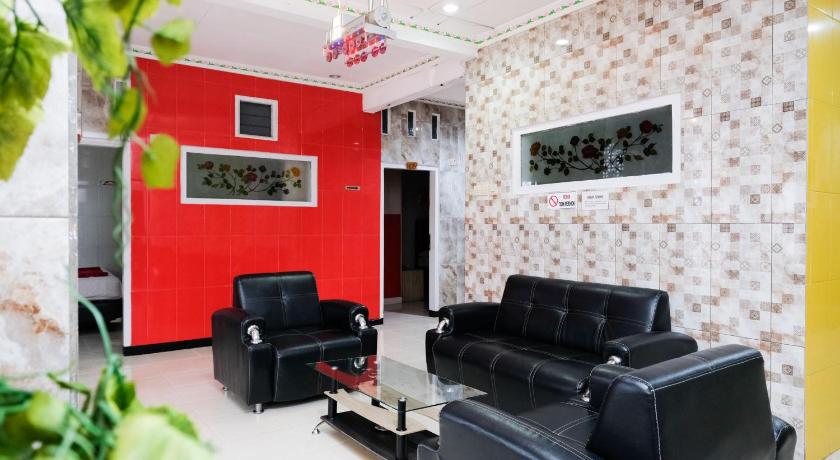 Urbanview Hotel Mawar Sharon near Alun Alun Batu – Malang, MO