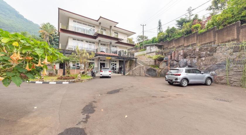 RedDoorz @ Cisarua Puncak Bogor - image 29