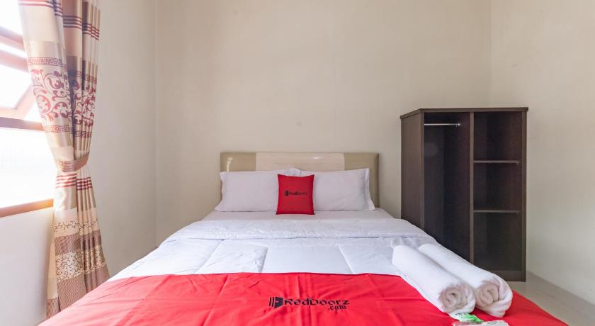 RedDoorz @ Cisarua Puncak Bogor - image 13