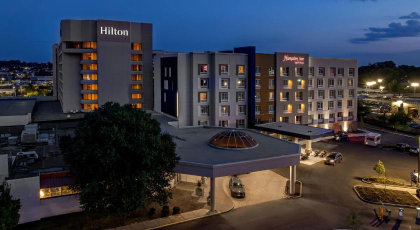 St. Louis (MO) Hilton St. Louis-Airport 3-Star Hotel restaurant