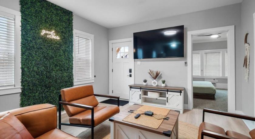 클리블랜드 (OH) Amazing Boho Oasis Apartment in Ohio City 4성급 숙소 객실