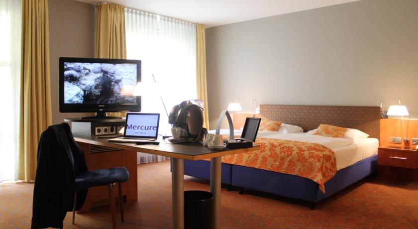 Image of Privilege Double with Sofa 10