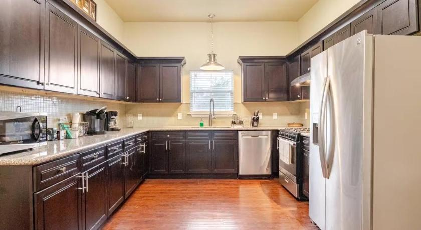 サンアントニオ Private Rooms in San Antonio Home 5 mins to downtown 3つ星 宿泊施設 プール