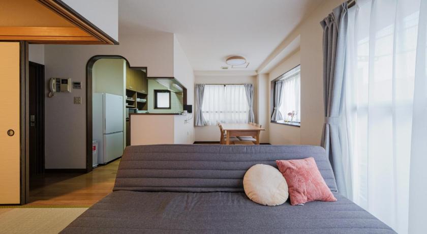 Tokyo Asakusa 2BR Apt Kitchen 8P 浅草2LDK キッチン付 最大8名 4-Star Accommodation pool