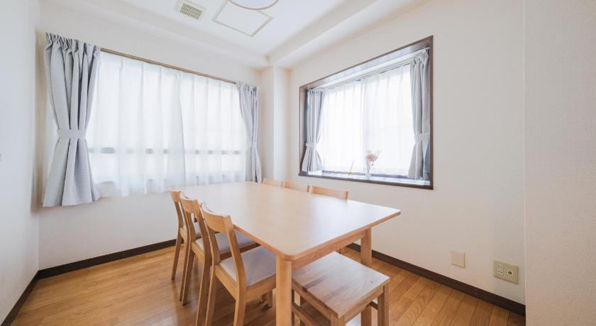 Tokyo Asakusa 2BR Apt Kitchen 8P 浅草2LDK キッチン付 最大8名 4-Star Accommodation restaurant