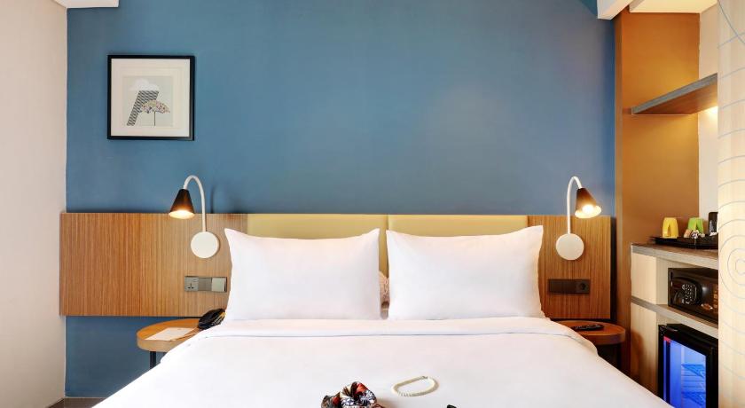 Image of Suite with 1 double bed and sofa 6