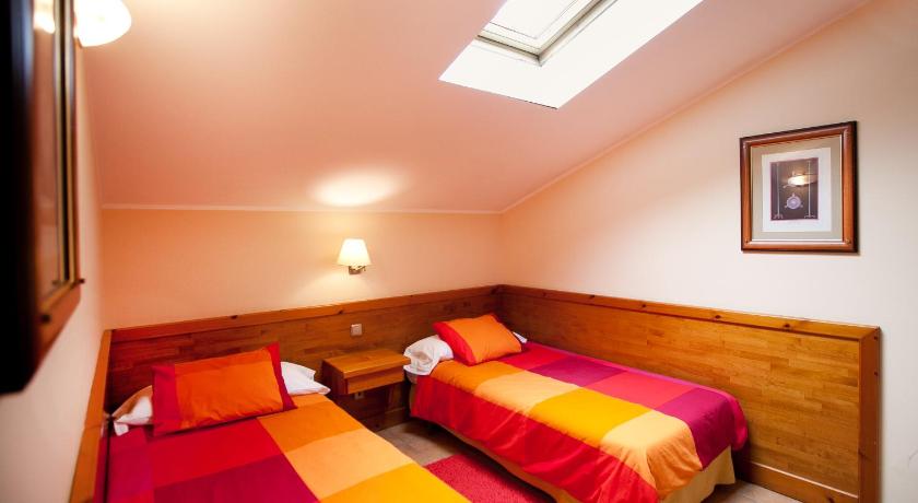 Image of Family Room (2 Adults + 2 Children) 9