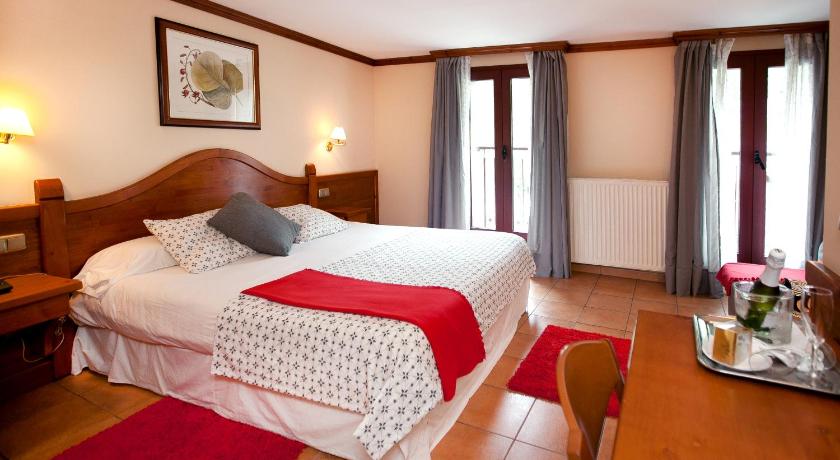 Image of Triple Room 1