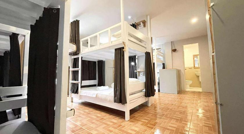 Image of Bed in 10-Bed Mixed Dormitory Room 13