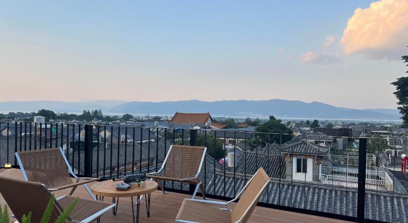 다리 / 대리 Dali Yuanlu Hanging Garden Hotel, located in the center of Dali Old City, has rich cultural heritage 호텔 외관
