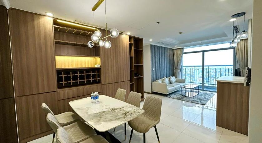 ホーチミン LUNA Luxury Residence - Vinhomes Landmark 4つ星 ゲストハウス プール