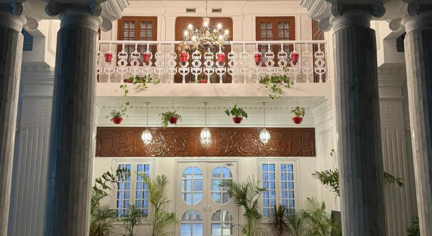 White House Karachi - main image
