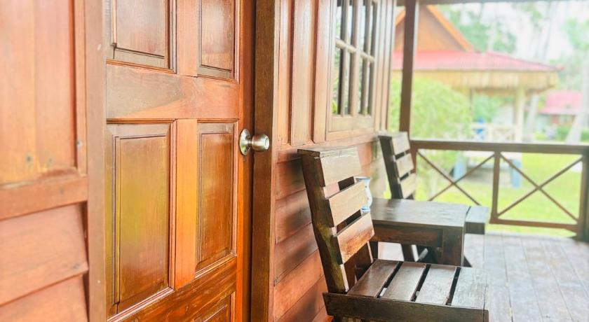 Wattana Resort - image 2