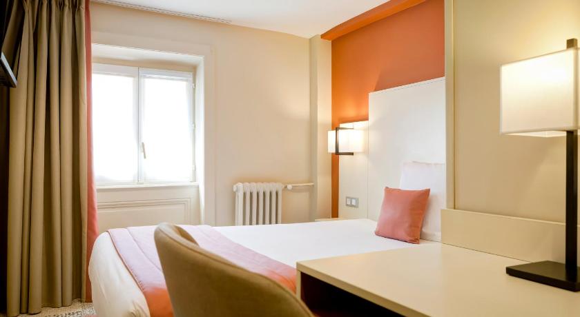 Image of Single Room 0