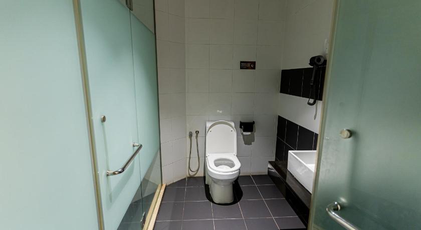 Image of Family Room 6