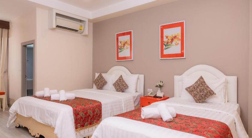 Image of Deluxe Triple Room 0