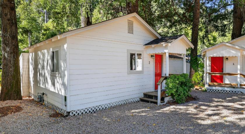 コーブ Dog-Friendly Cabin 2 Mi to Trails cabin 宿泊施設 客室