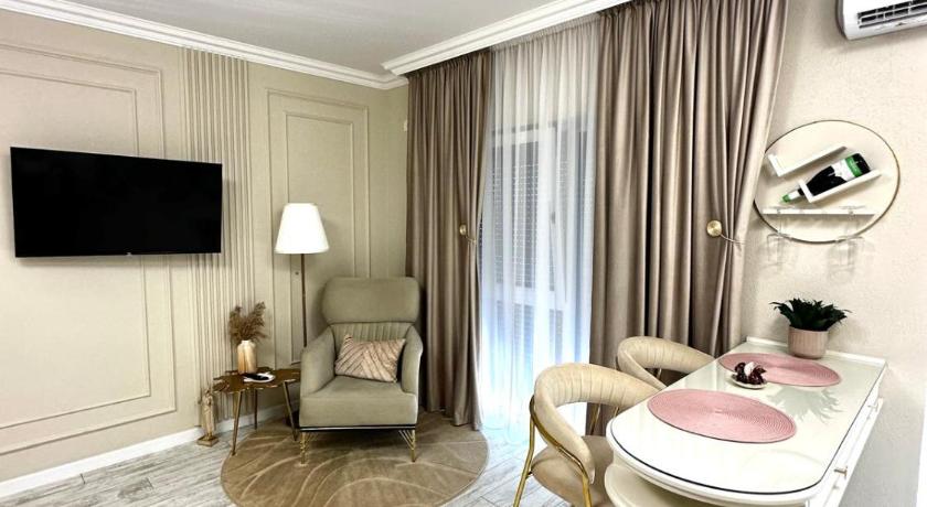 티미쇼아라 Mok Residence 1 4성급 싱글룸 수영장