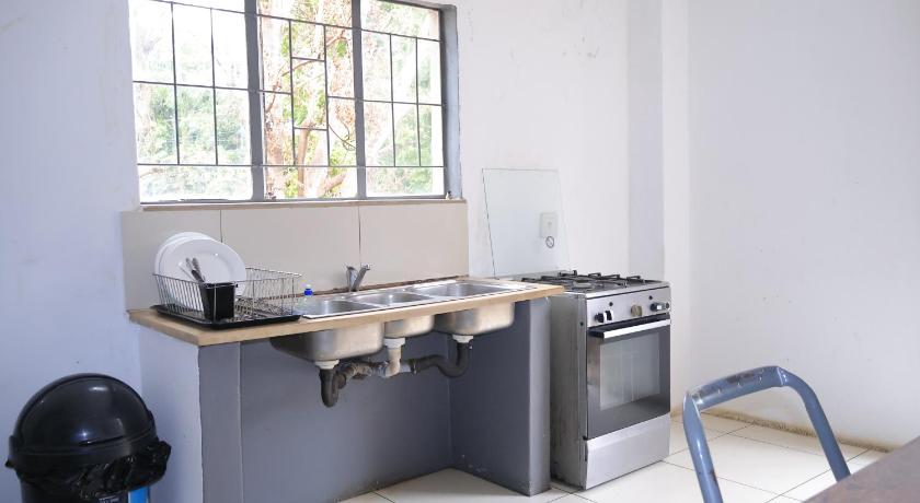 Khayamnandi Lesuire Suites - image 7
