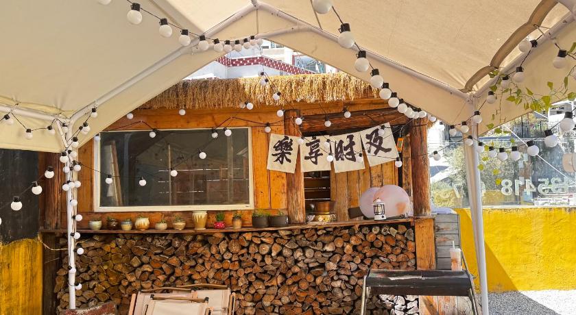 간쯔 Utopia youth hostel 호텔 수영장