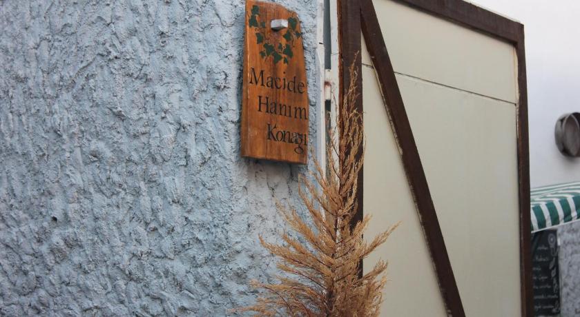 Macide Hanım Konagı — Hotel in Ayvalik