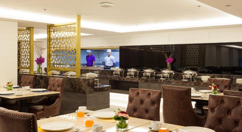 방콕 그랜드 5 호텔 앤 플라자 수쿰빗 (Grand 5 Hotel & Plaza Sukhumvit) 4성급 호텔 외관