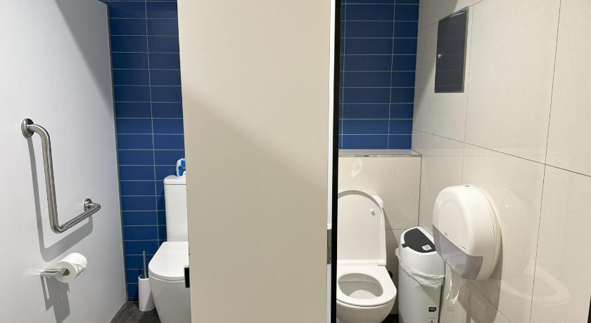 Imagen de 1 persona en habitación compartida estándar de 8 camas - Mixta, solo de 18 a 35 años (1 Person in an 8-Bed Standard Dormitory - Mixed, Ages from 18-35 Only) 11