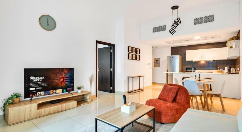 Serene 1BR with Stunning Marina Views @DubaiMarina - image 13