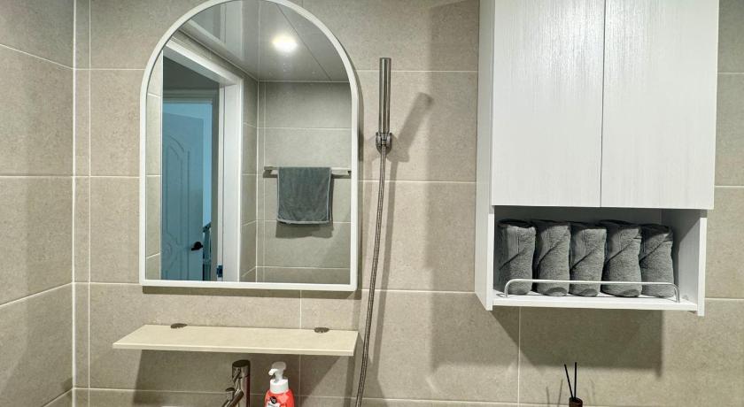 Seoul Konkuk Univ 2BR Cozy Apartment near Subway & Han-river 3-Star Accommodation room