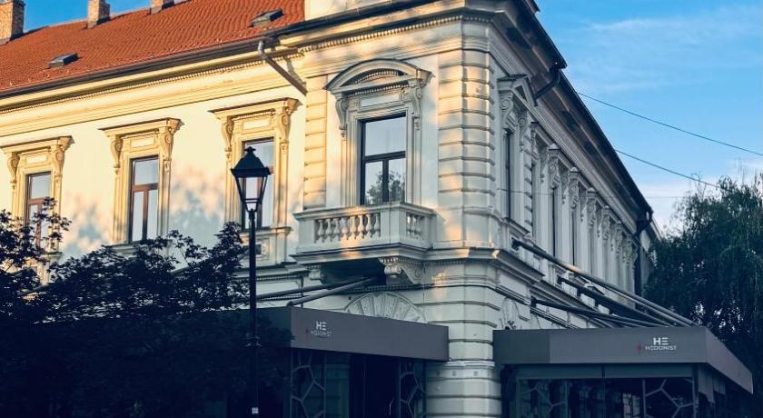 Hotel Grand Hedonist