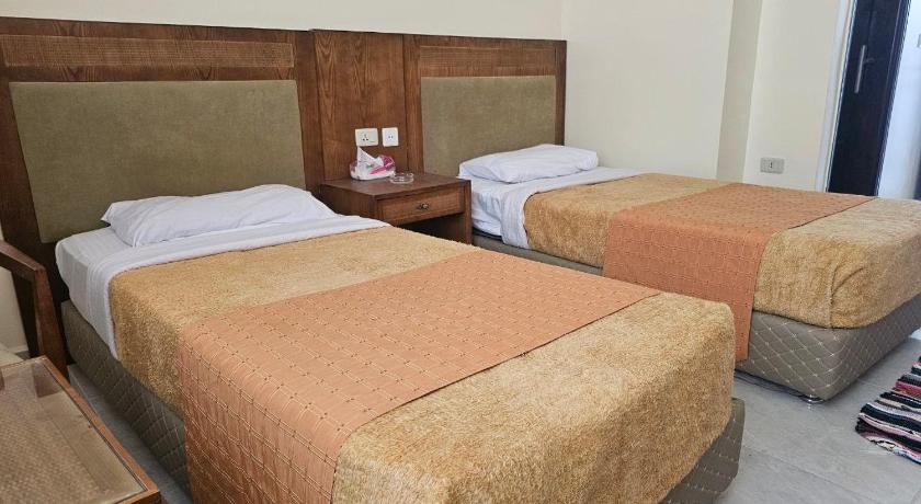 Summit Hotel - image 11