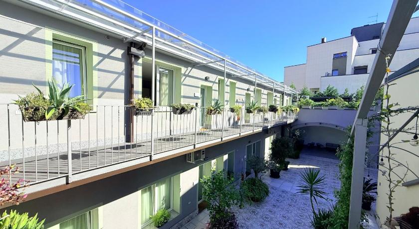 Il Giardino degli Ulivi P1