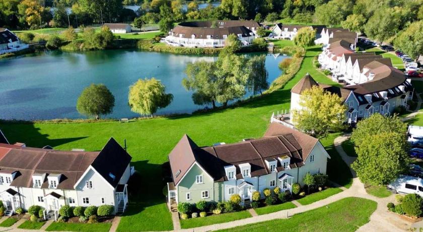 Isis Lakes 50, Natterjack Lodge