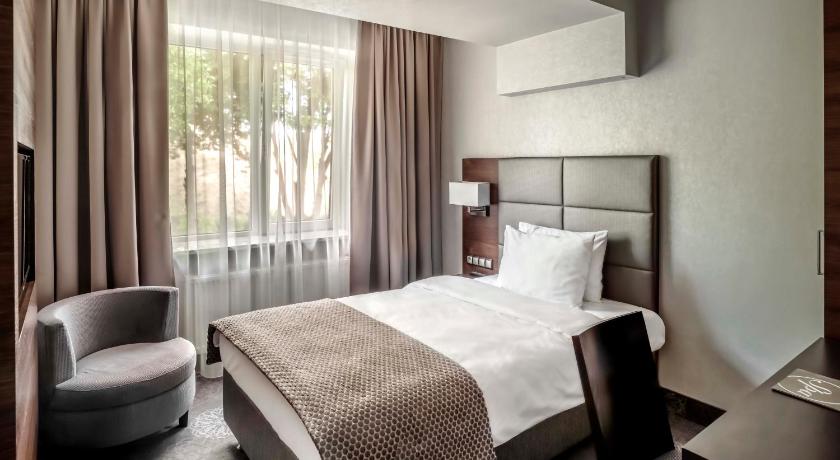 Hotel Warszawianka photo