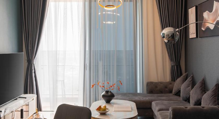 Ruby Luxurry Apartment - LUMIERE Riverside - image 10