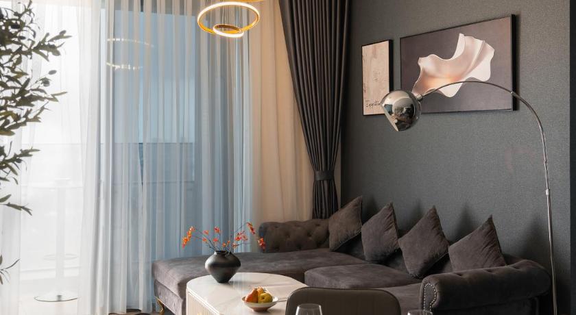 Ruby Luxurry Apartment - LUMIERE Riverside - image 8
