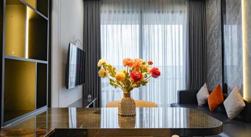 Ruby Luxurry Apartment - LUMIERE Riverside - image 14