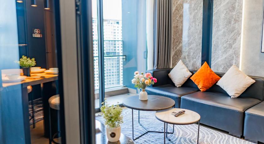 Ruby Luxurry Apartment - LUMIERE Riverside - image 7
