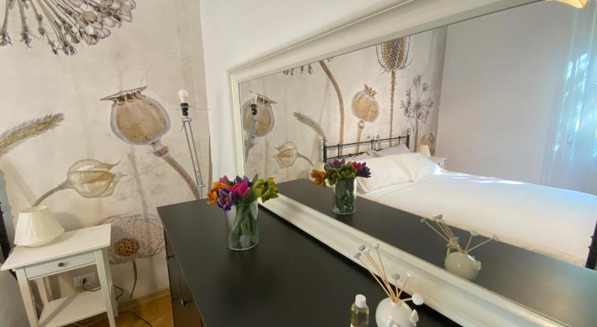 Modena Malmusi Apartment 4-Star Single Room view