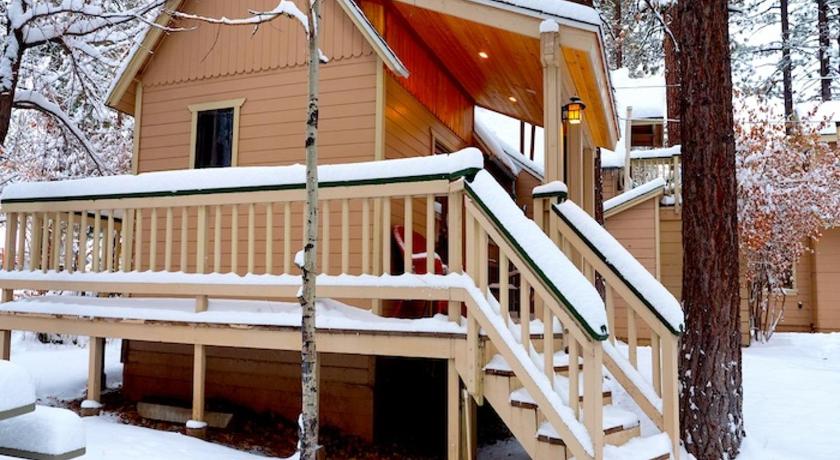 빅베어 레이크 (CA) Sleepy Forest Cottages 4성급 숙소 로비