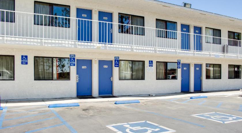 Motel 6-Bakersfield, CA - South